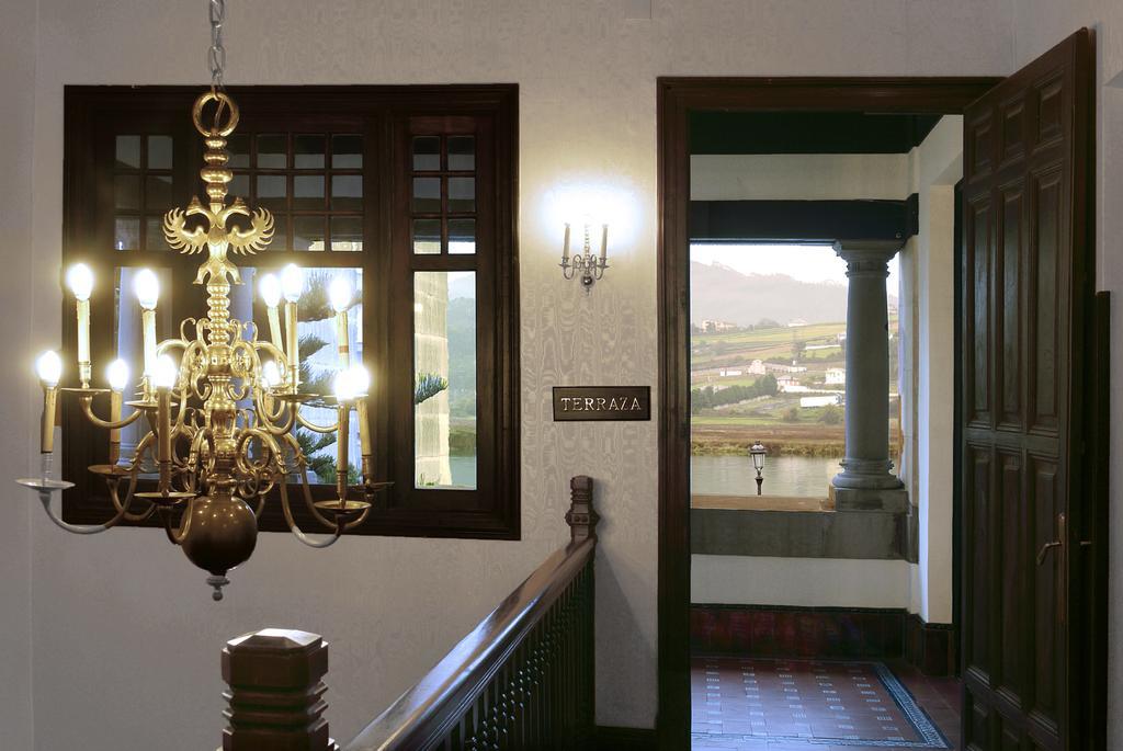 Palacio Arias Навия Экстерьер фото