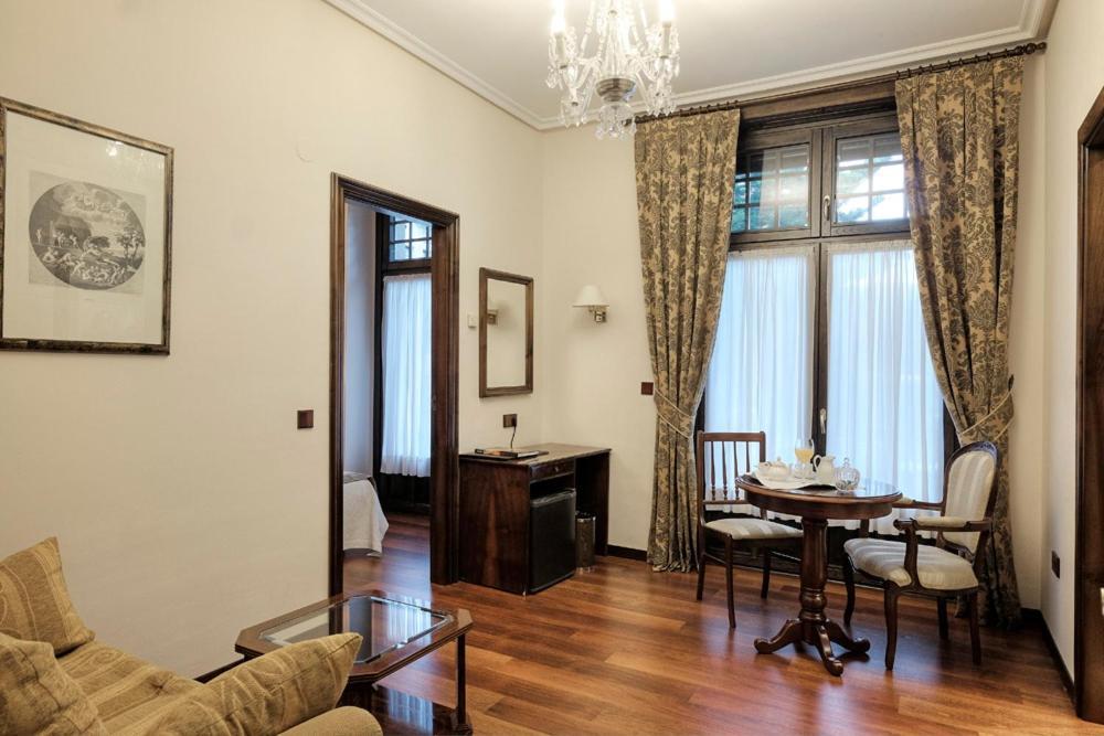 Palacio Arias Навия Экстерьер фото